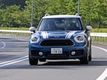 クロスオーバーこそ“家族で使える”MINI